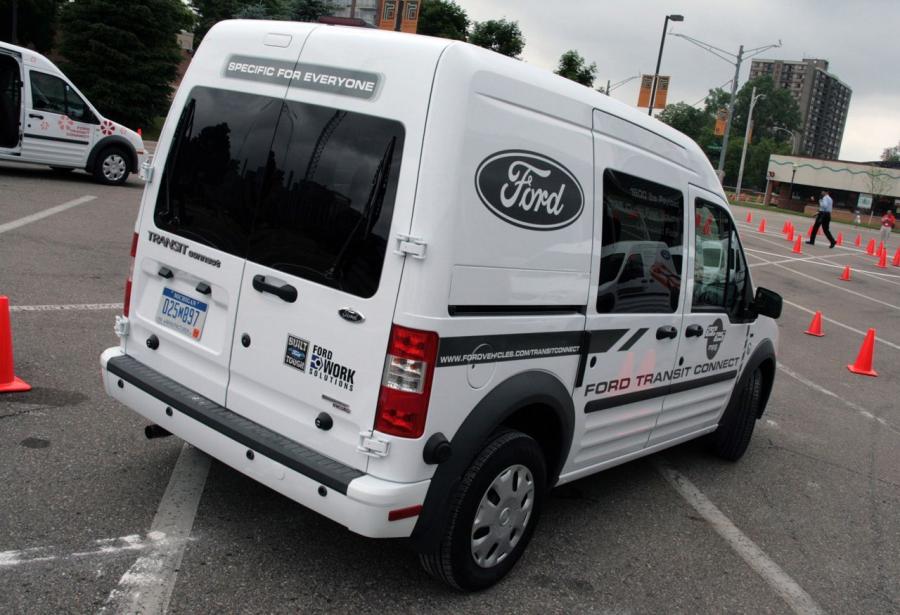 Ford Transit Connect 2010 года  (фото 108 из 109)